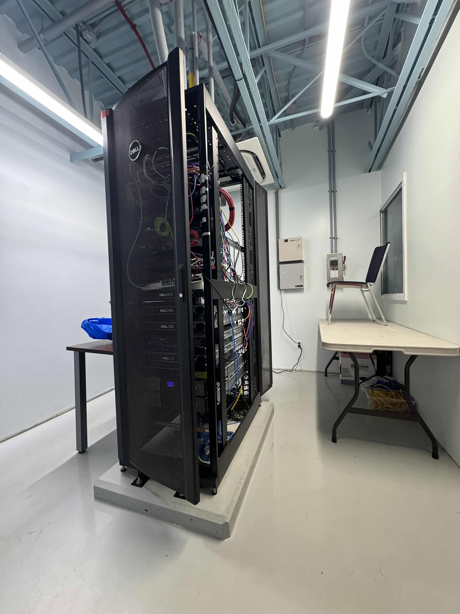 2025-03-19Server